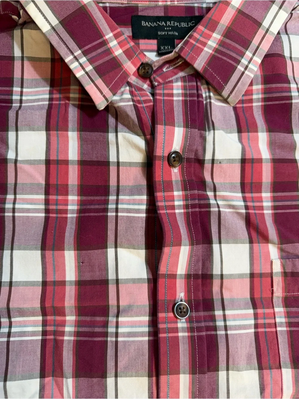 Banana Republic Men's Red and White Plaid Short-Sleeve Button-Down Shirt
